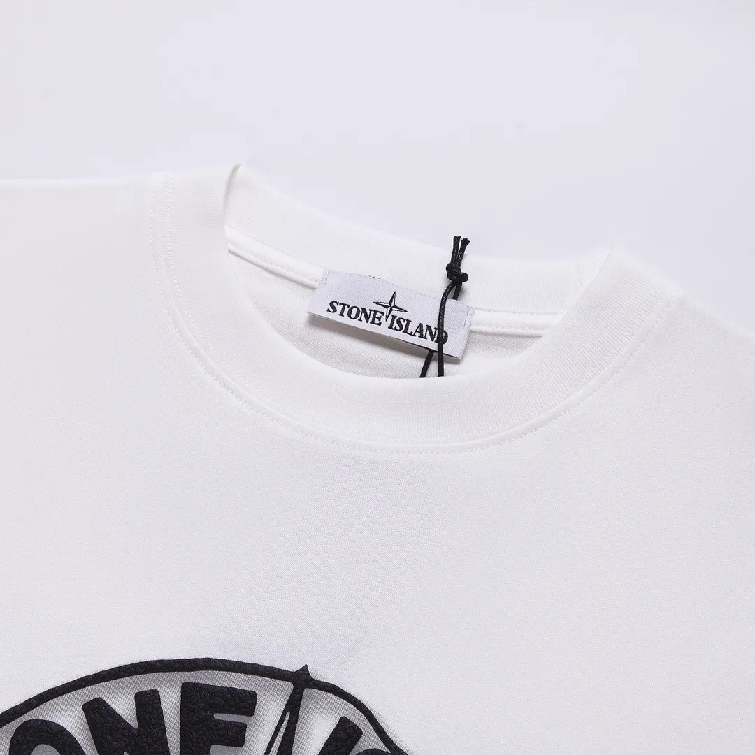 W673#P110💰 [Stone lsland/Stone Island summer new short-sleeved T-shirt with melted printed pattern on the chest] ⚠️[Original creation with high control of details] - Made of 260g combed cotton 32-count double yarn, soft and comfortable to the touch, sweat-absorbent and breathable. - Simple, basic and versatile style, original single quality, the first choice for couples. - Made in a large factory, four needles and five threads on the shoulder, neat alignment, high quality workmanship. - Same style for men and women. Very versatile, one piece for everyone, details are clearly visible. Color: Black White Size: M L
